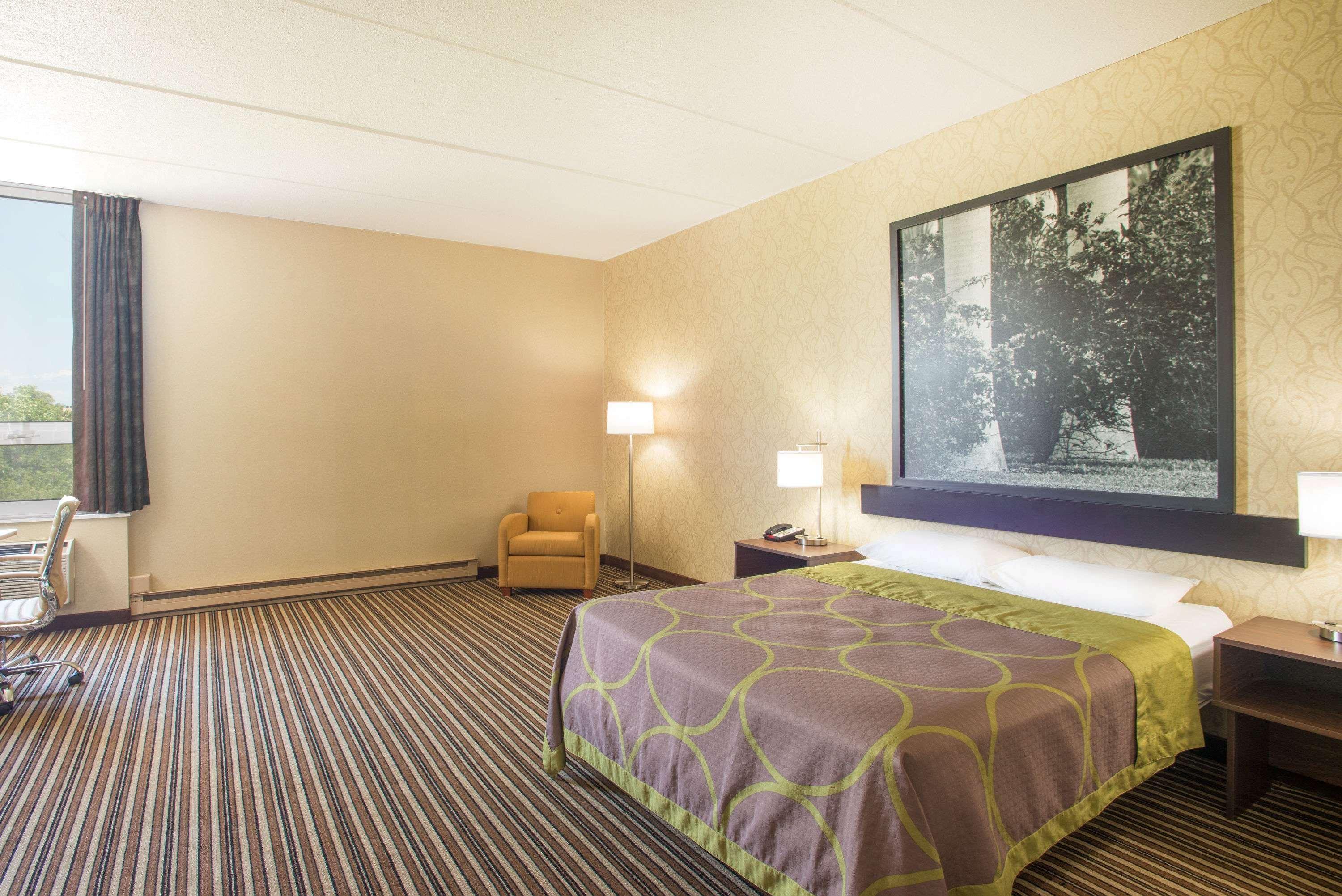 Super 8 By Wyndham Plattsburgh Hotel Luaran gambar