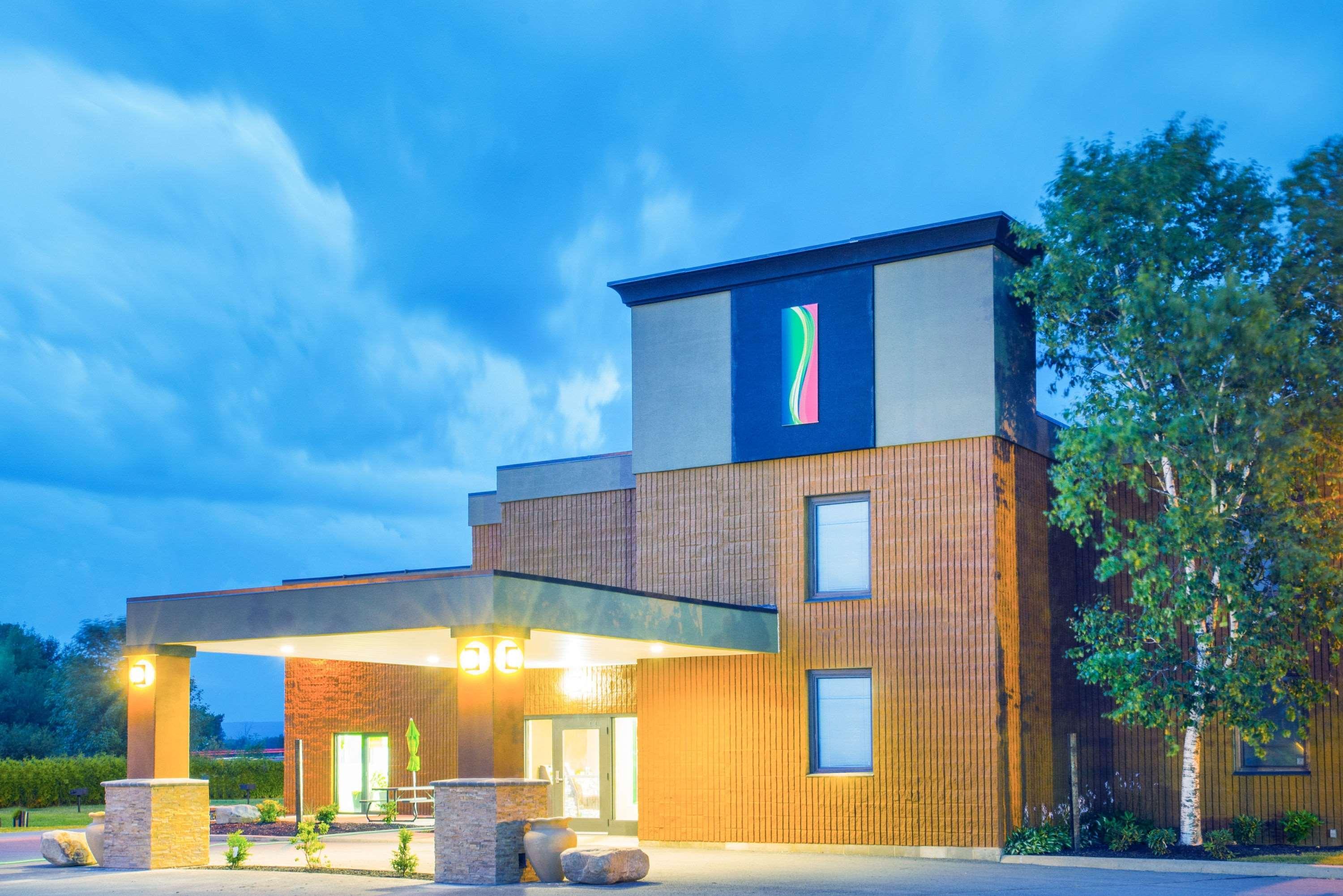 Super 8 By Wyndham Plattsburgh Hotel Luaran gambar